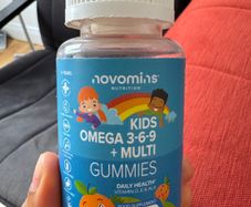 Kids multivitamin gummies