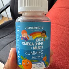 Kids multivitamin gummies