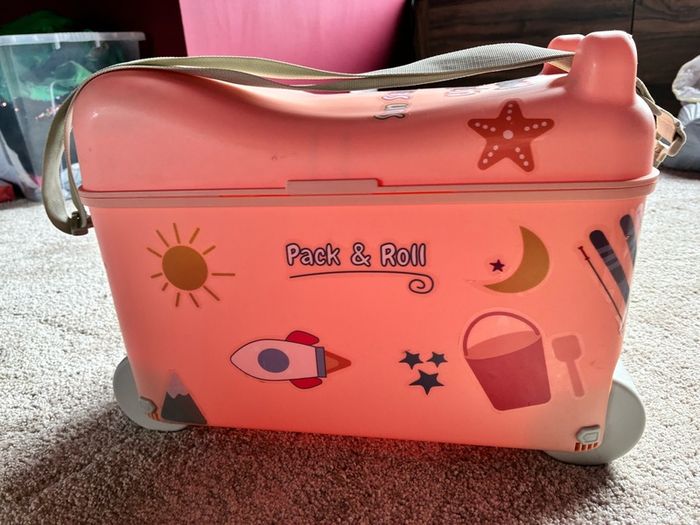 Pink Little Rolla (Trunki-style) ride on kids suitcase