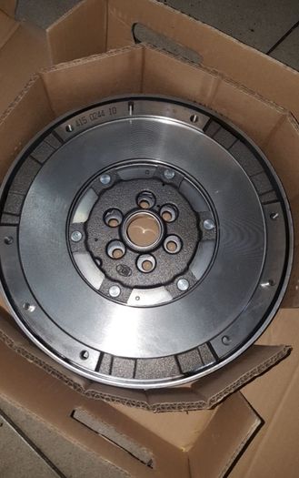 BRAND NEW Audi a4 a6 Vw Passat Seat Exeo Dual Mass Flywheel. 5x100 / 5x112 15mm Spacers with the bolts. 240mm Audi Group Tuning Organic Clutch Kit.