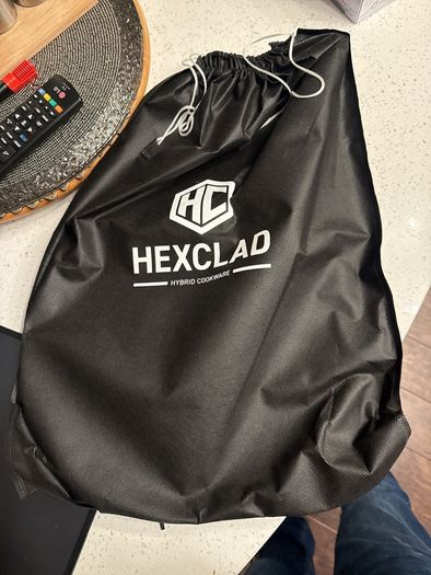 Hexaclad pan