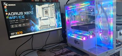 Custom gaming PC RYZEN 9950x3d 48gb 5080rtx