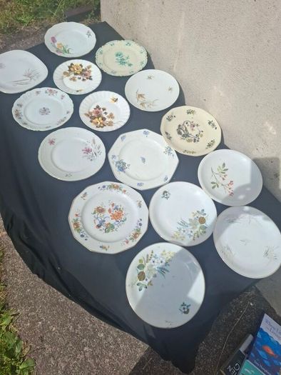 15 china side plates postage possible