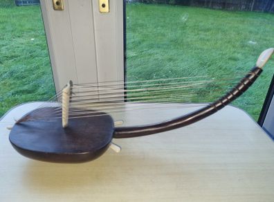 Adungu (traditional African arched harp)