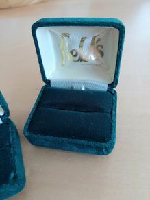 Field's ring box