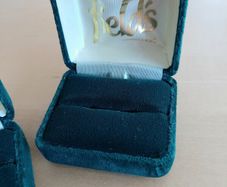 Field's ring box