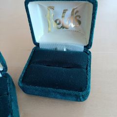 Field's ring box