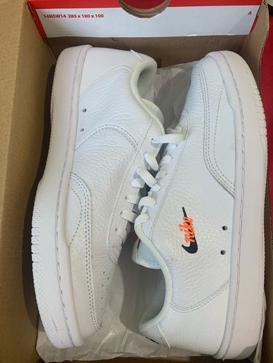 women's Nike court vintage prm
