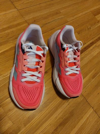 Adidas Adistar Women  Size 5UK