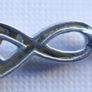 Vintage 9K White Gold Pendant Image 8