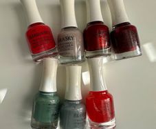 Kiara Sky nail polish