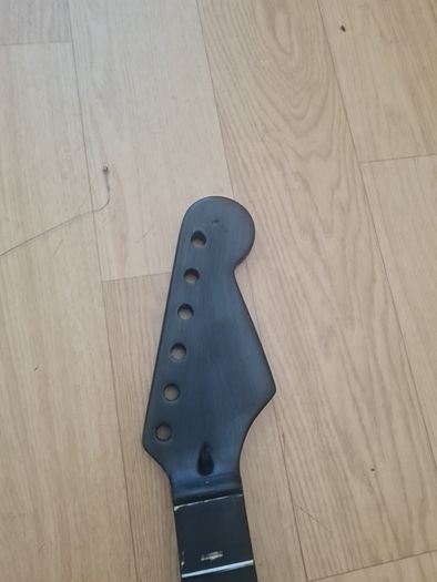 Strat neck
