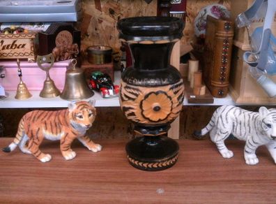 wooden vase ex film prop