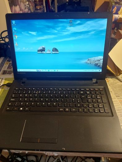 Lenovo Ideapad 300-15IBR, 15.6 inch Laptop, Intel Pentium CPU N3700, 1.6GHz, 8GB Ram, 128GB SSD, Windows 10, Microsoft Edge, Chrome and VLC