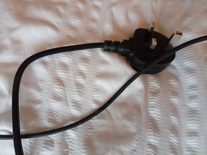 Lenovo charging cable as new check compatible models