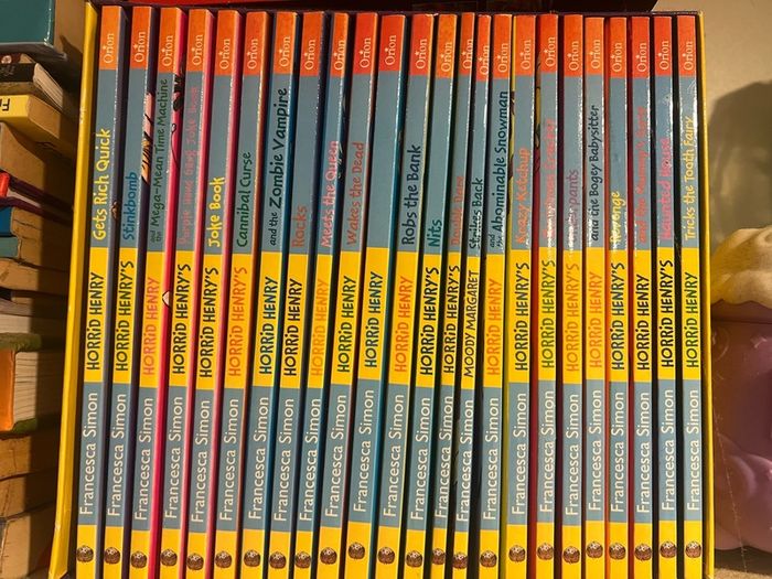 Horrid Henry Boxset 24 books