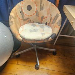swivel chair