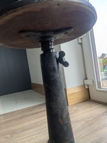 singer stool