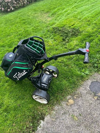 Golf bag and motocaddy