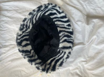 Fluffy bucket hat