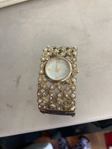 Girls watch
