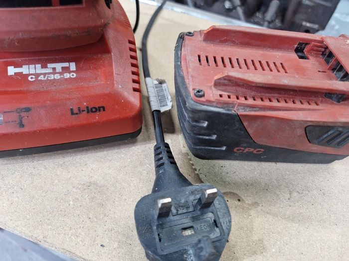 Hilti charger