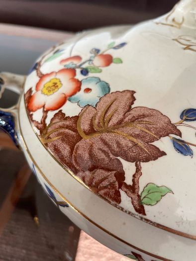 Antique Corona Ware Rosalind Round Covered Vegetable Tureen