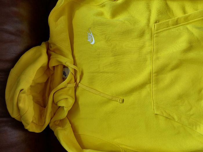 Mens size M Nike, Adidas, North Face, Gym&Coffee, Puma 5 euro each