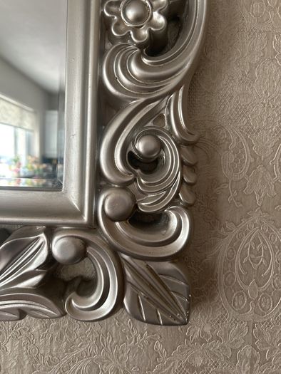 Large wall Mirror.  100cm x 75cm.  Collect Swords area.