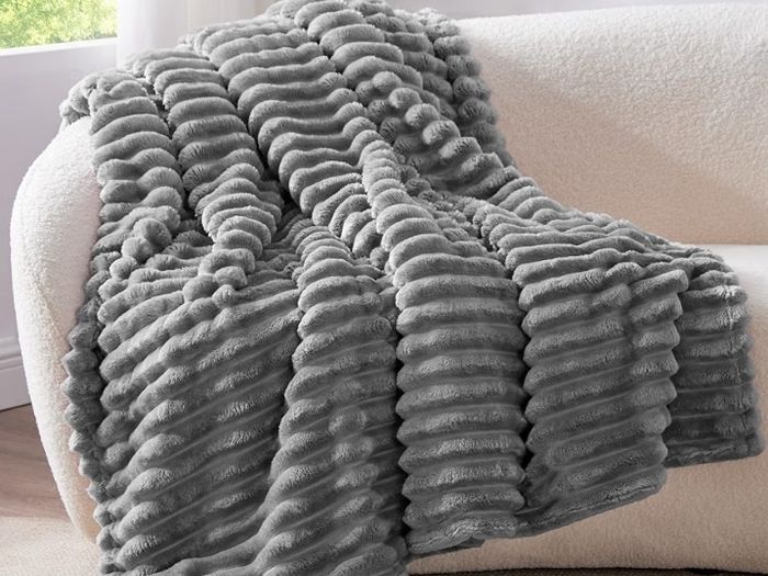 Fluffy Fleece Blanket Cosy Soft Throw, 127x152 cm, Grey  Striped Design, Decorative for Sofa Bed Couch, Warm Gifts for Women and Girls