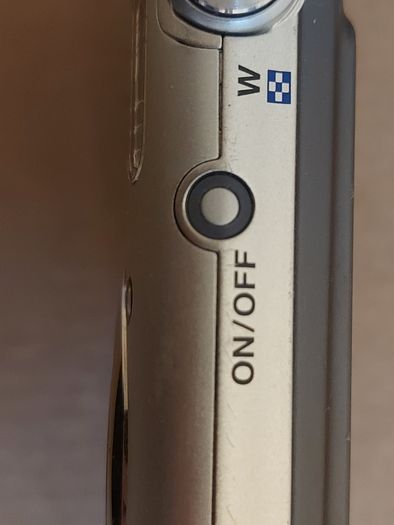 Nikon Coolpix S3600, 8 x wide Zoom, 20.1 Megapixels,  working great, battery is charged but does not come with charger, no memory card, very good condition