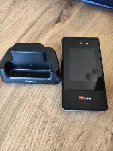 TT Phone 4G android like new. box. warranty. invoice