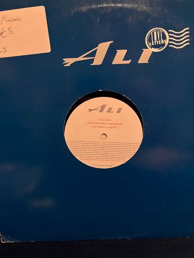 Mixed Batch of Vinyl Singles (33 Records)