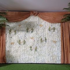 white flower wall