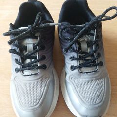 Kids trainers