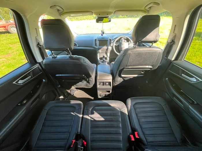 Ford Galaxy (Titanium)