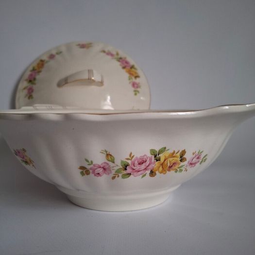 J&G Meakin Tureen