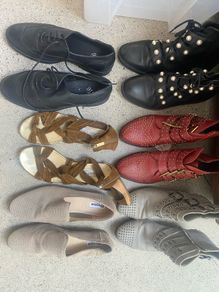 Women's shoes size 4