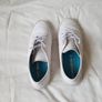 converse ox low size 5 white leather in great condition Image 4