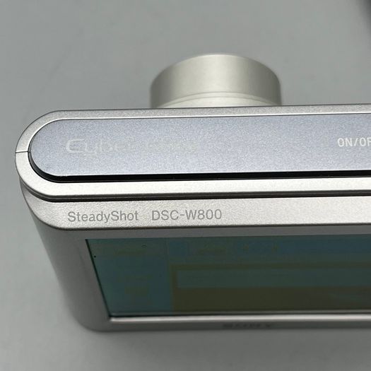 Sony DSC-W800 20.1MP Digital Camera Silver - Full Kit