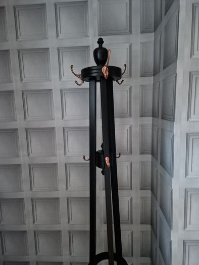 coat hanger stand