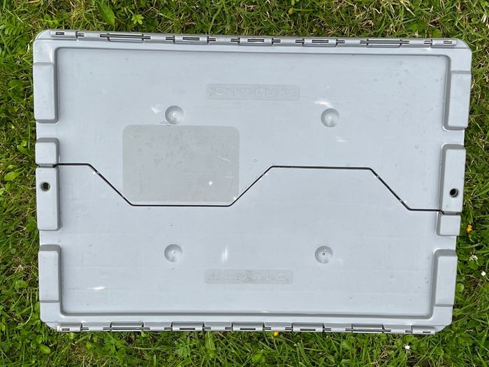 Storage box with lid