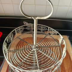 metal tiered stand