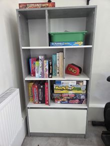book case/shelving unit