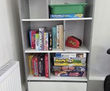 book case/shelving unit