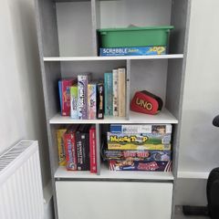 book case/shelving unit