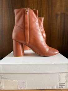 Leather boots size 39