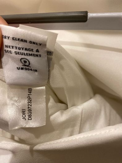 Diane Von Furstenberg flattering white dress size 8