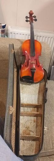 3/4 Violin with Bow & Case