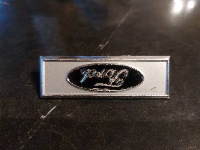 Ford badge
